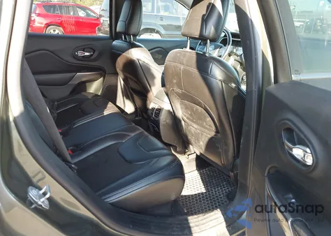 2019 Jeep Cherokee Latitude Plus 4X4 из США, поврежденный, VIN 1C4PJMLB7KD342492